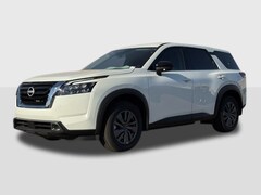 2025 Nissan Pathfinder S SUV