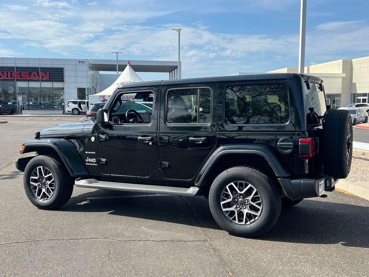 2024 Jeep Wrangler Sahara photo 4