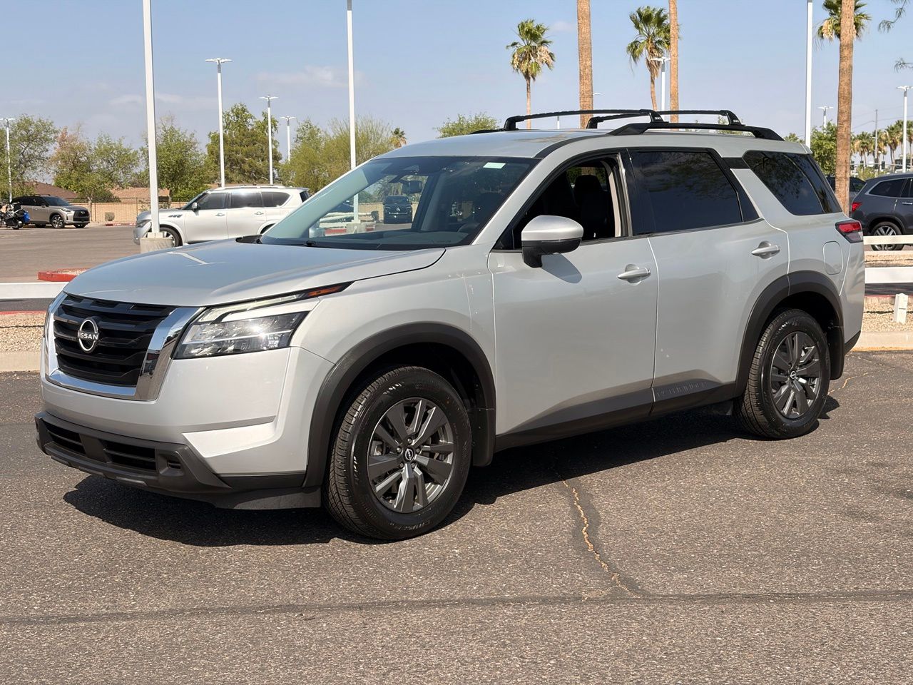 2022 Nissan Pathfinder SV 2WD's photo