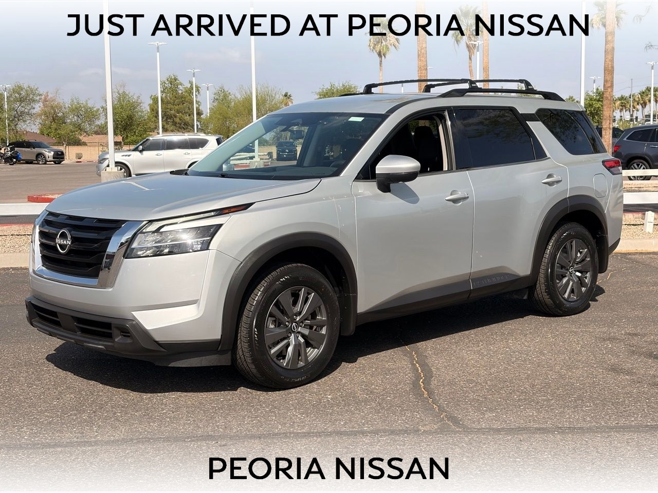 2022 Nissan Pathfinder SV 2WD's photo