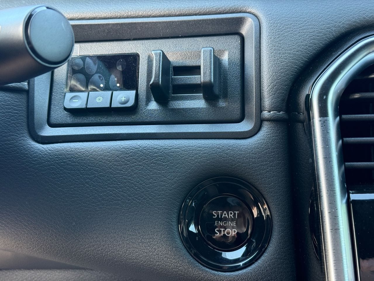 2025 Nissan Armada Platinum Reserve - Photo 21