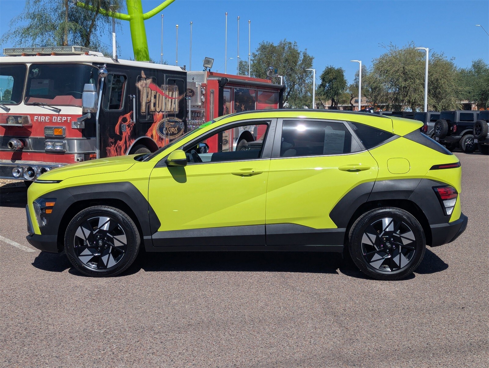 2024 Hyundai Kona SEL photo 2