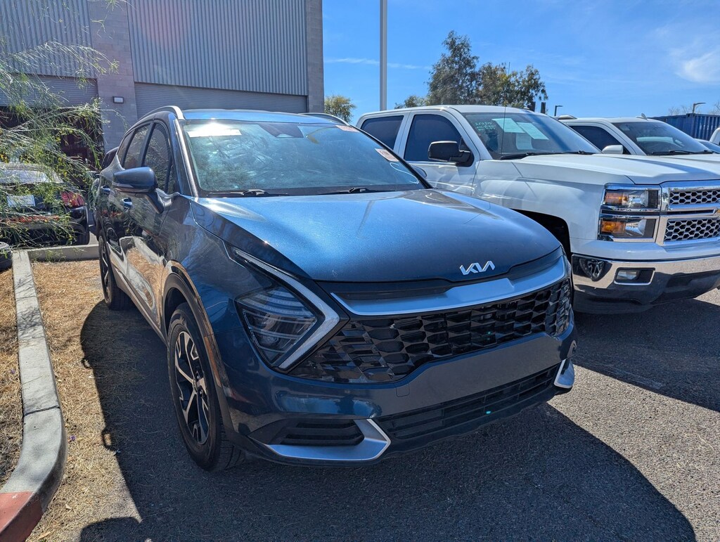 Used 2024 Kia Sportage Hybrid EX SUV