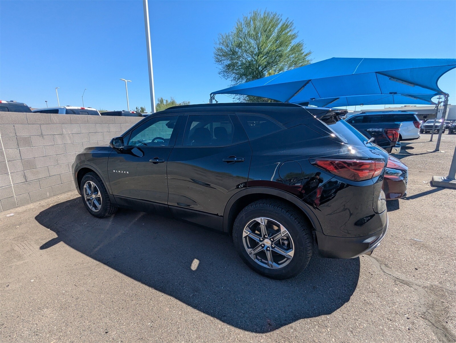 2024 Chevrolet Blazer 2LT photo 2