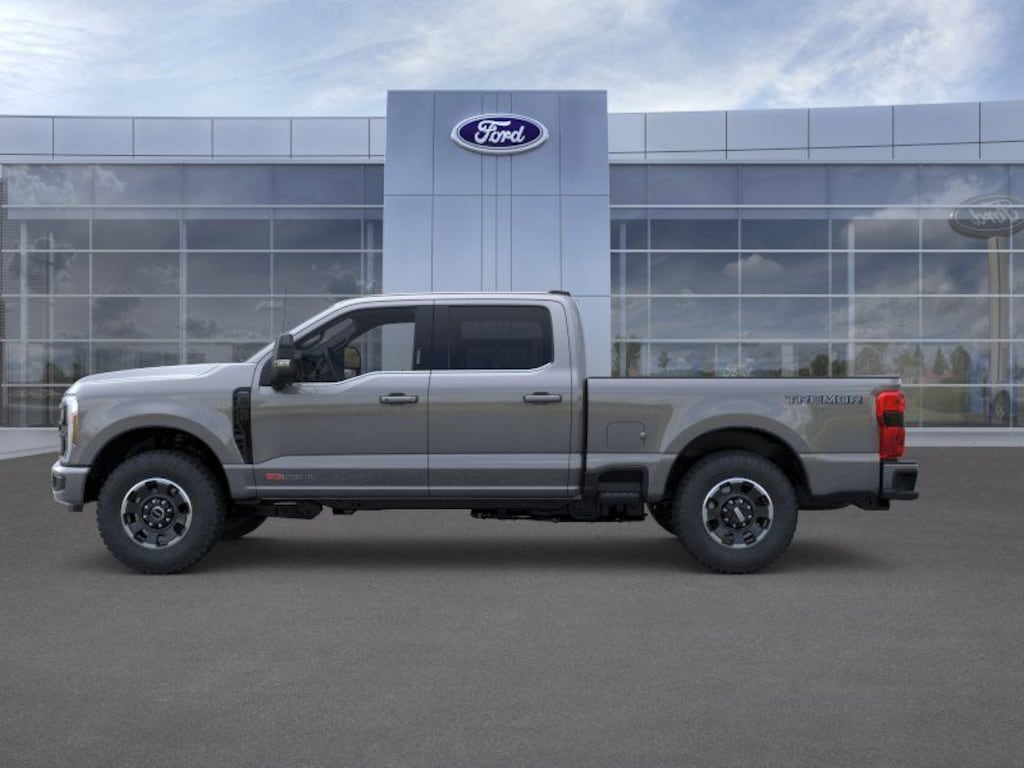New 2026 Ford F-350 Lariat Truck Crew Cab
