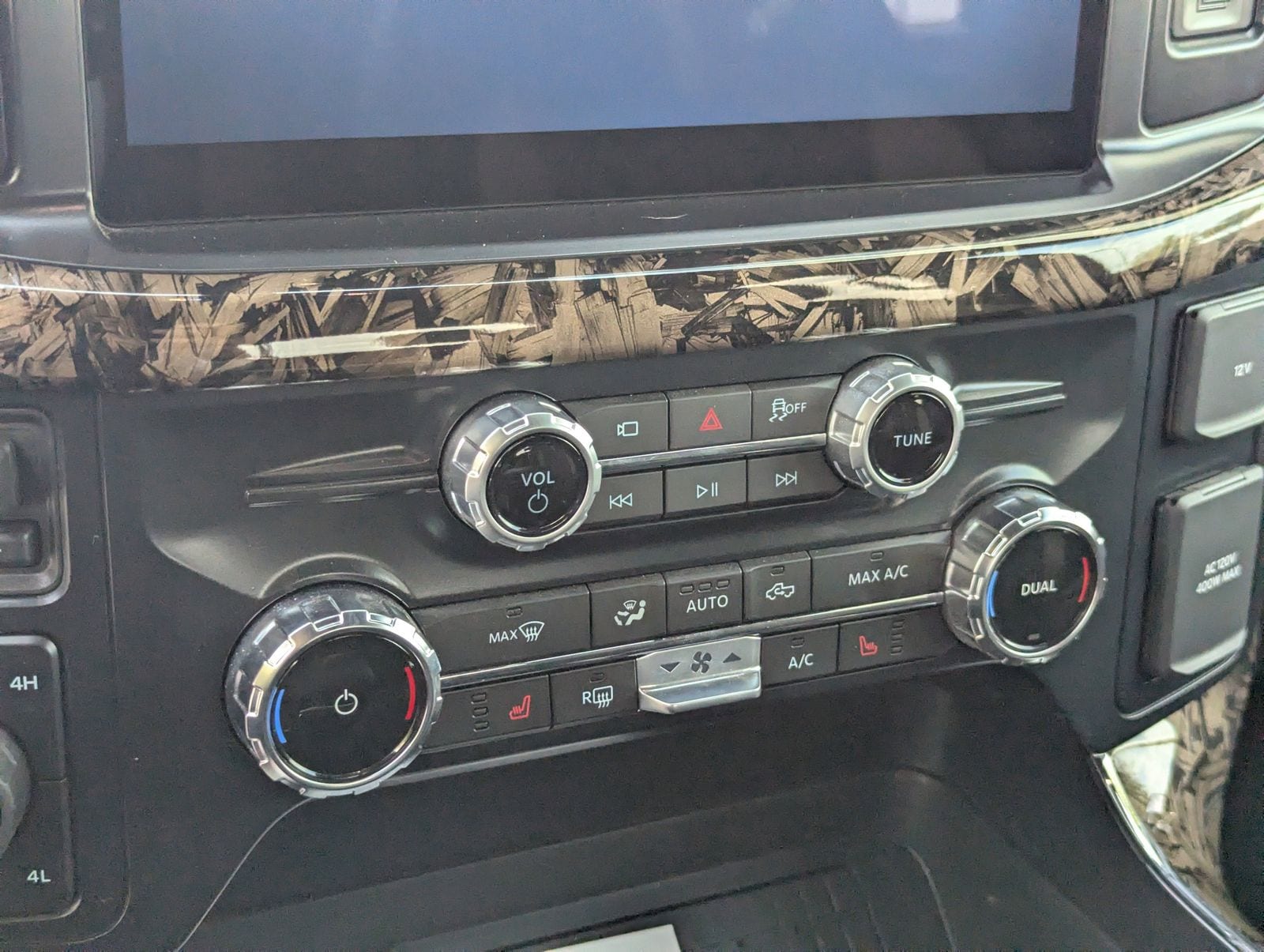 2025 Ford F-150 XLT - Photo 17