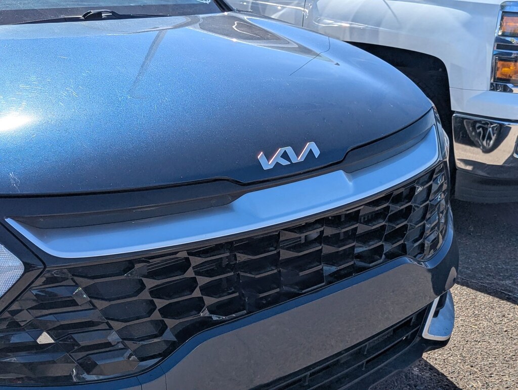 Used 2024 Kia Sportage Hybrid EX SUV