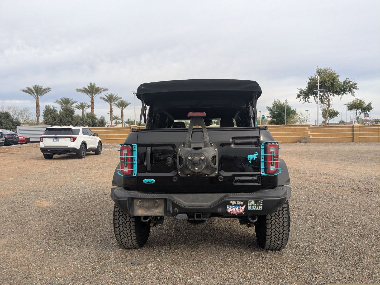 View vehicle photo 6