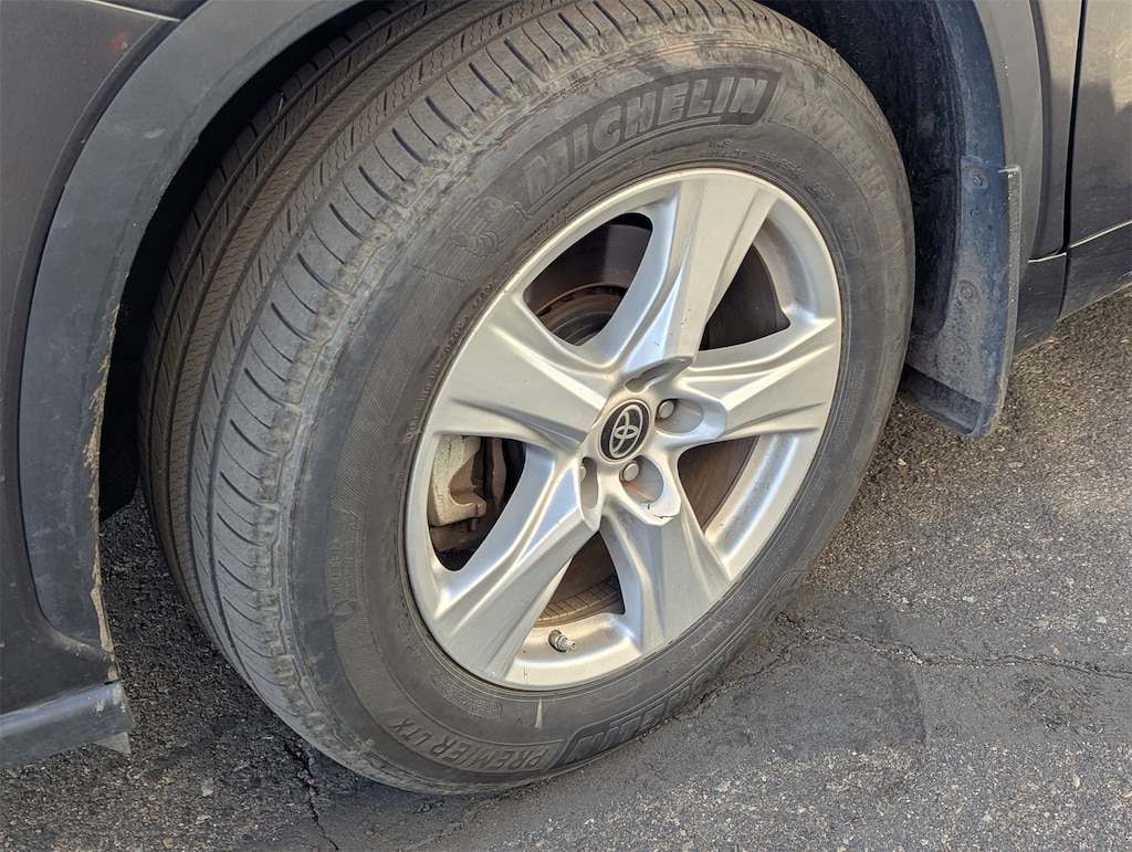 Used 2024 Toyota Highlander LE SUV