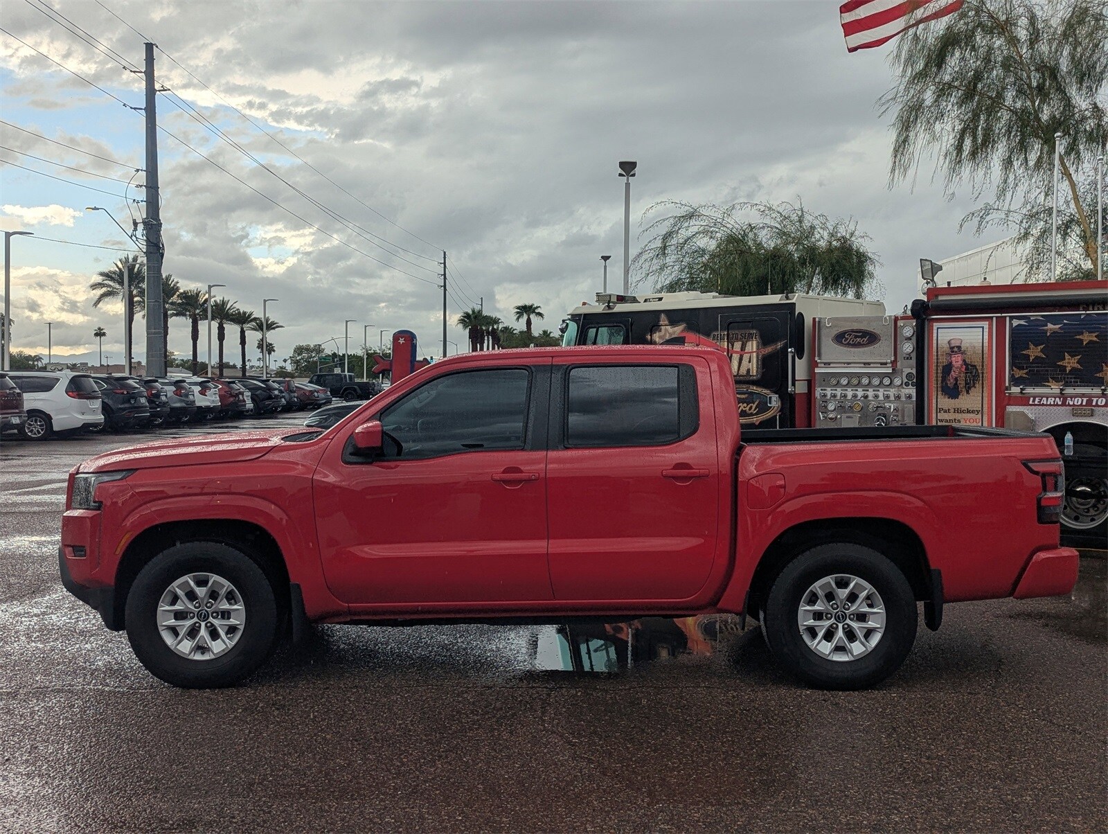 2024 Nissan Frontier SV photo 3