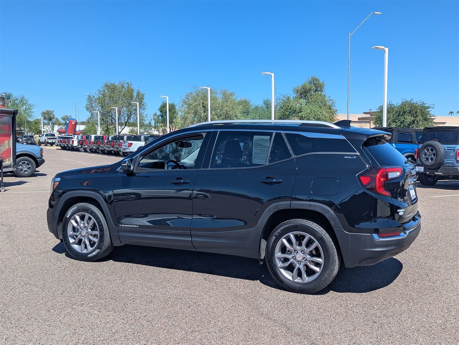 2024 Gmc Terrain SLT photo 2