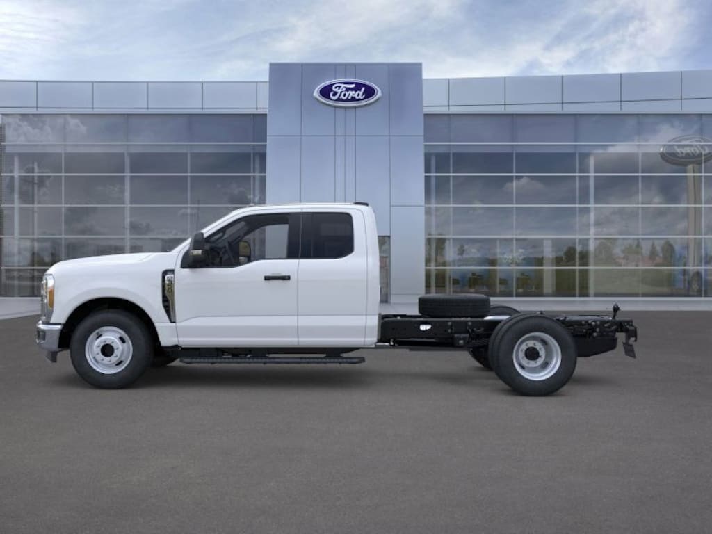 New 2025 Ford F-350 Chassis Truck Super Cab