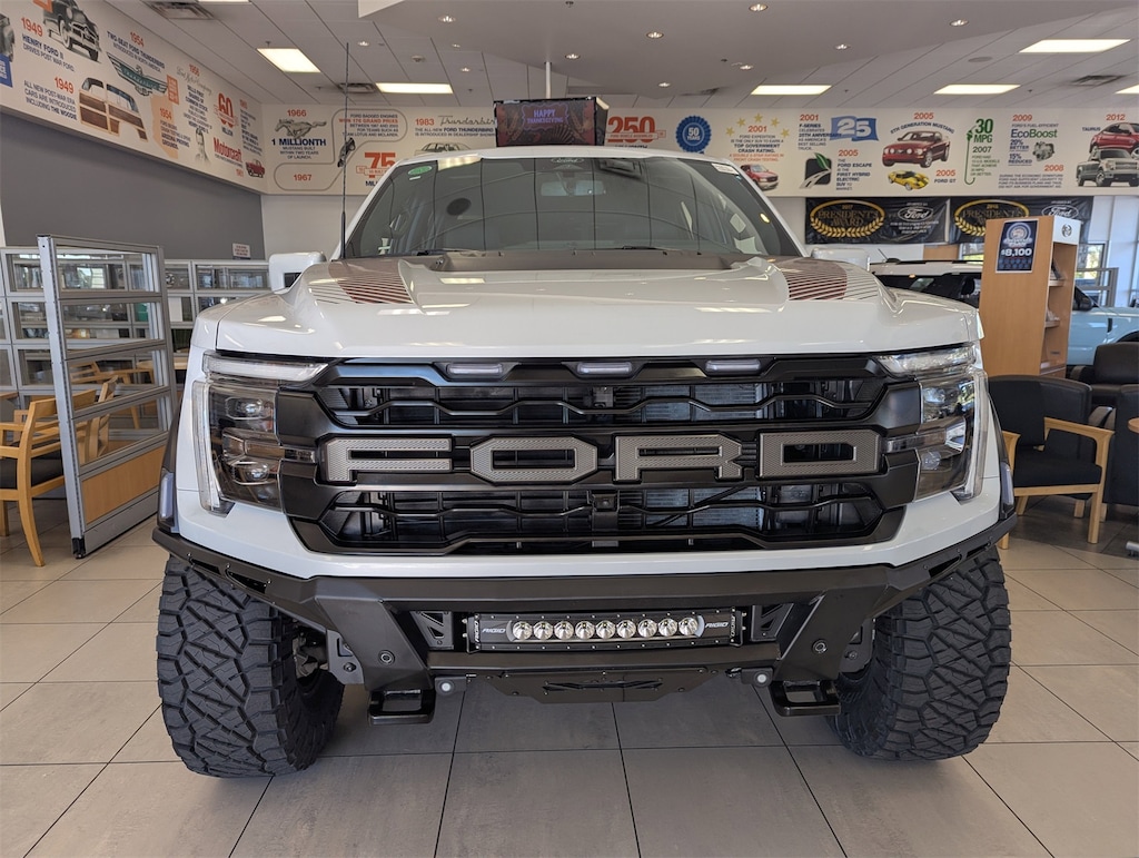 New 2025 Ford F-150 Raptor Truck SuperCrew Cab