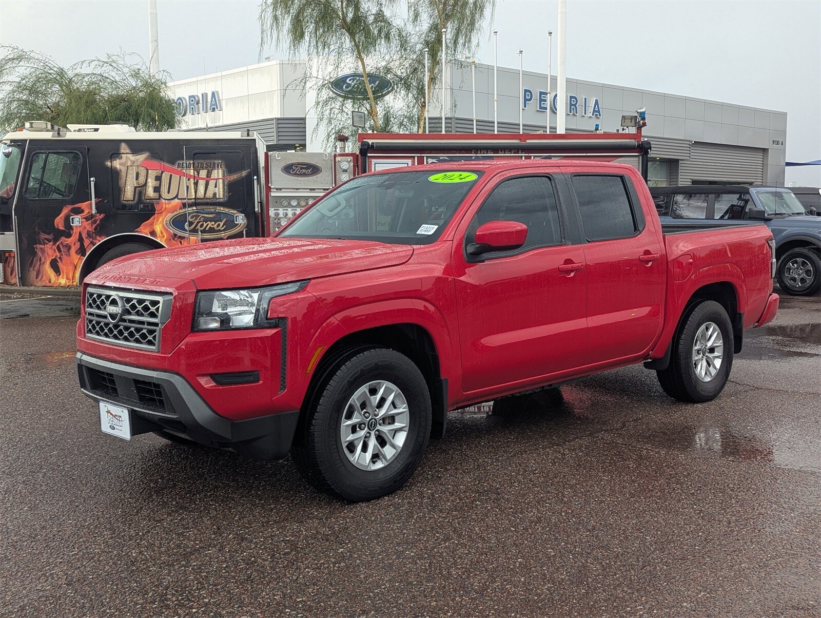 2024 Nissan Frontier SV photo 2