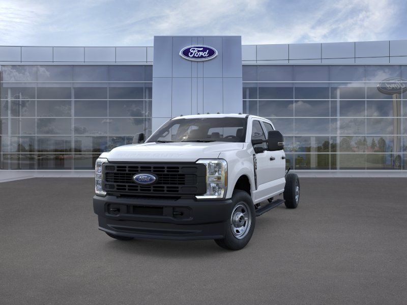 2026 Ford F-350 Super Duty Chassis Cab