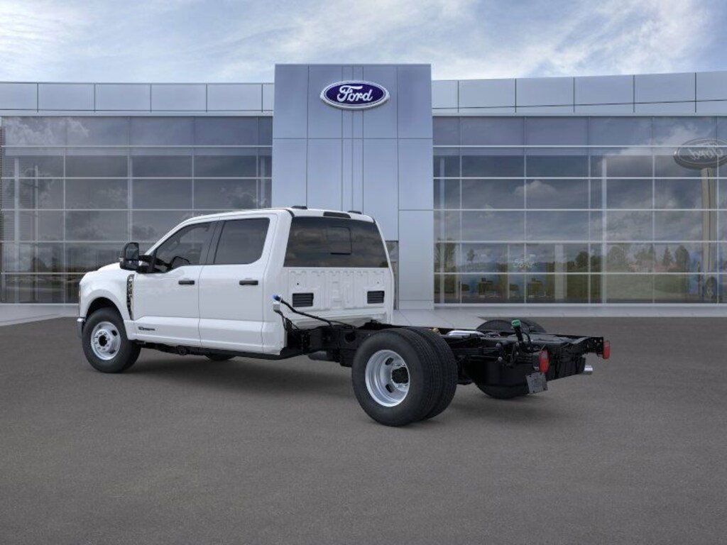 New 2026 Ford F-350 Chassis Truck Crew Cab
