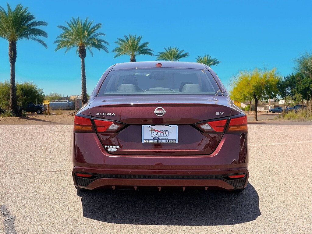 Used 2024 Nissan Altima 2.5 SV Sedan