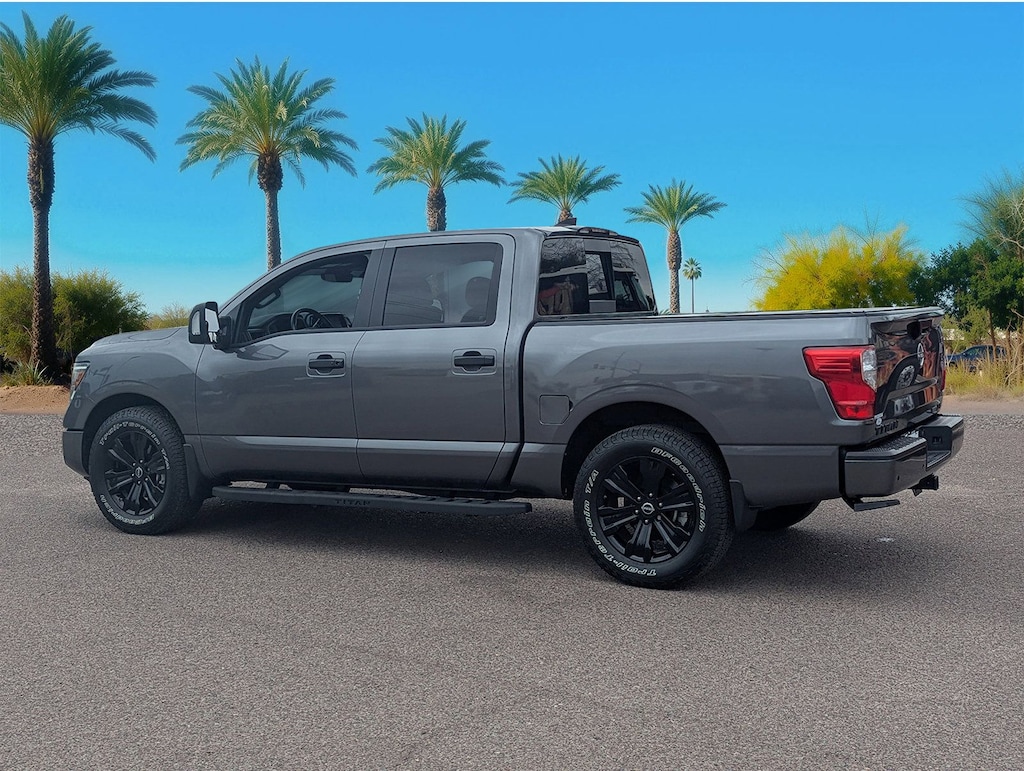 Used 2024 Nissan Titan SV Truck Crew Cab