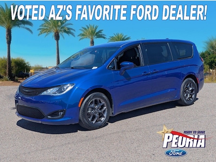 2020 Chrysler Pacifica Touring Van Passenger Van