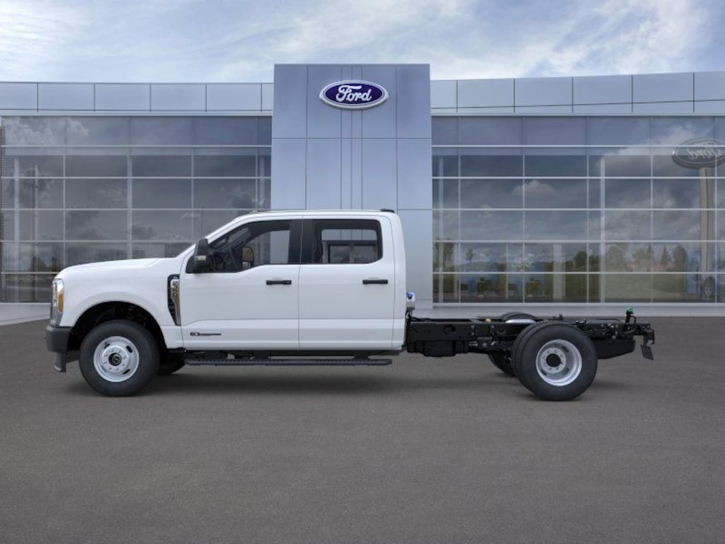 New 2025 Ford F-350 Chassis Truck Crew Cab