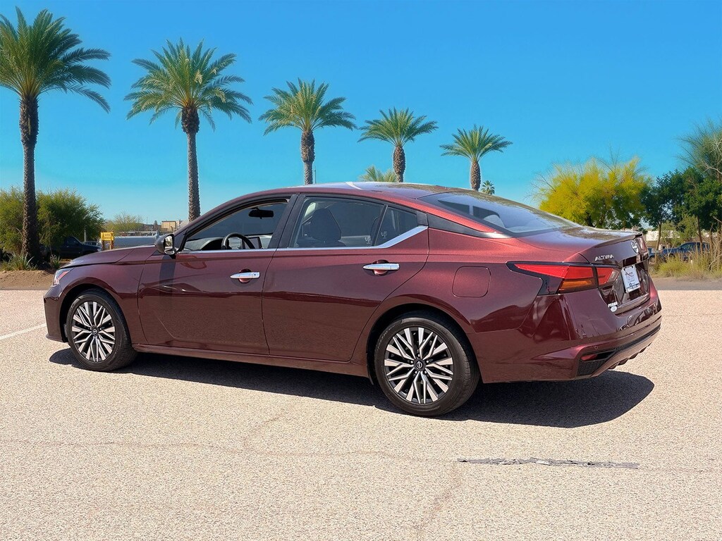 Used 2024 Nissan Altima 2.5 SV Sedan