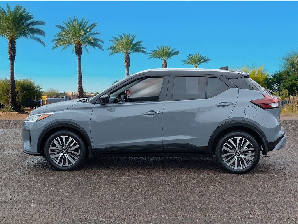 Used 2024 Nissan Kicks SV SUV