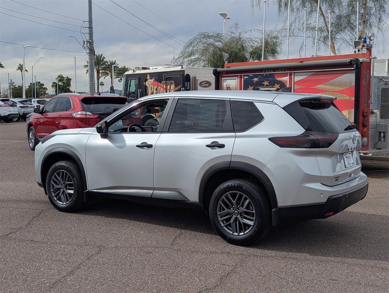 2024 Nissan Rogue S photo 4