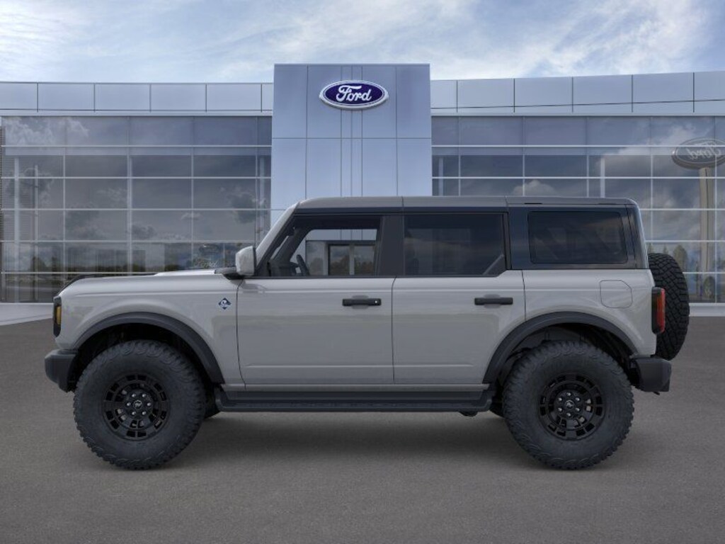 New 2026 Ford Bronco Outer Banks SUV