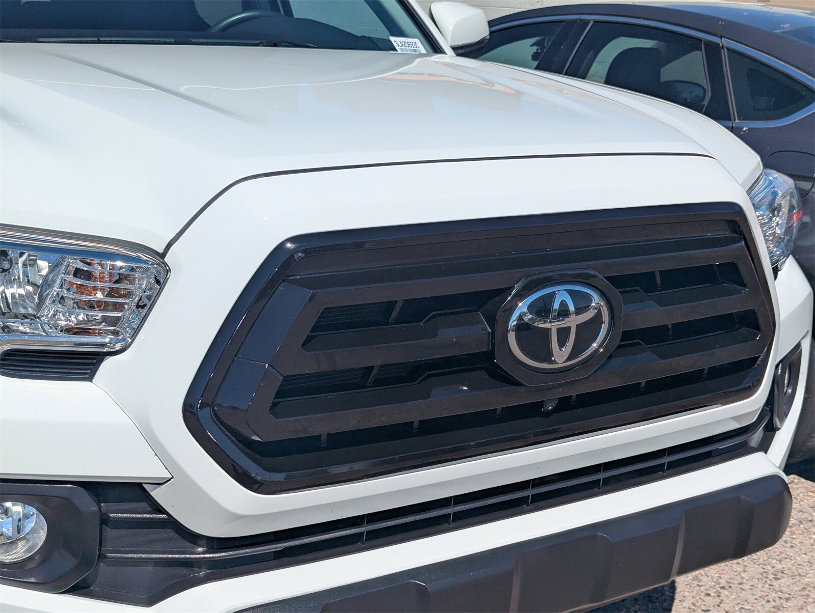 2022 Toyota Tacoma SR5 photo 4