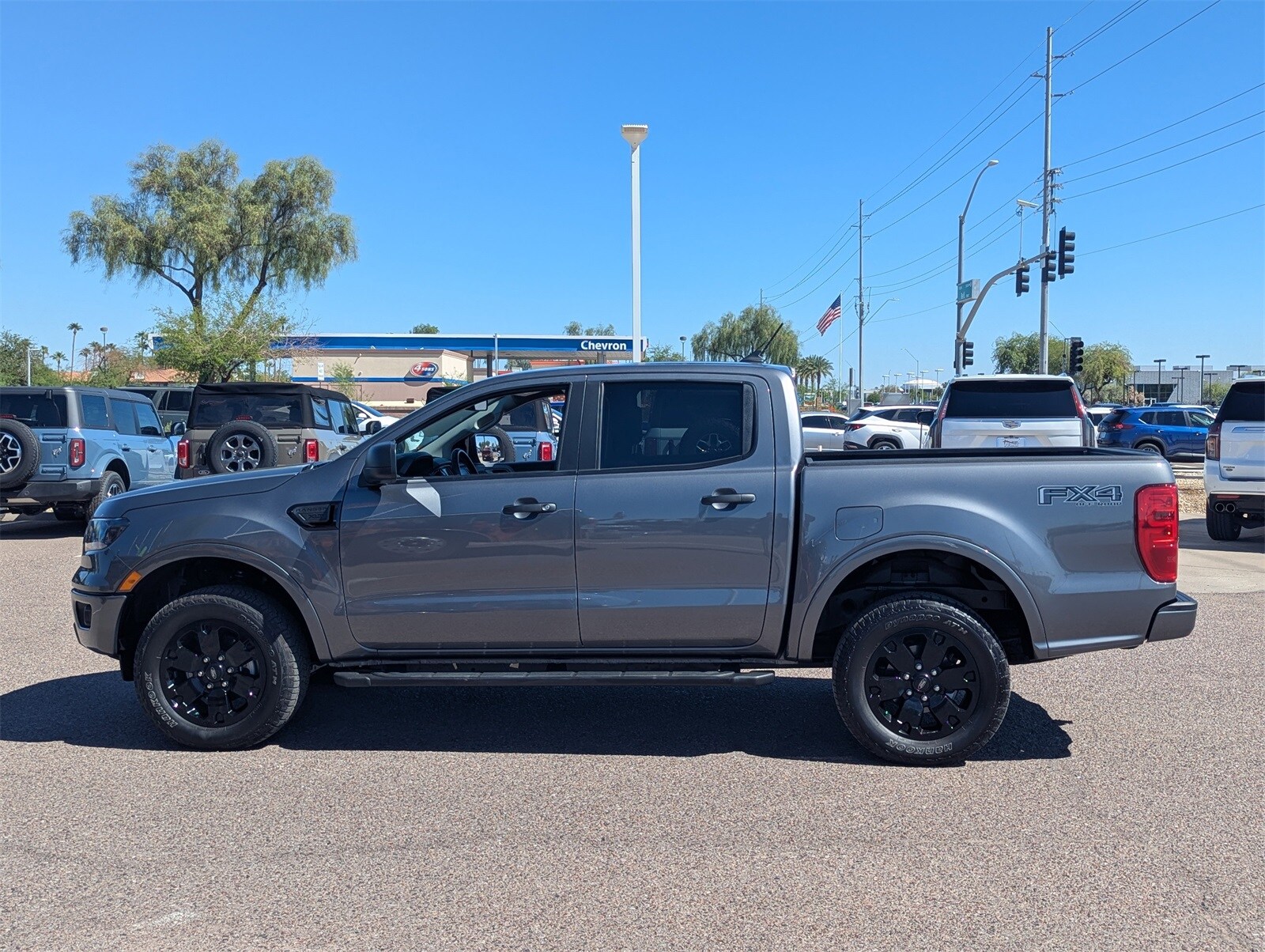 2023 Ford Ranger XLT photo 2