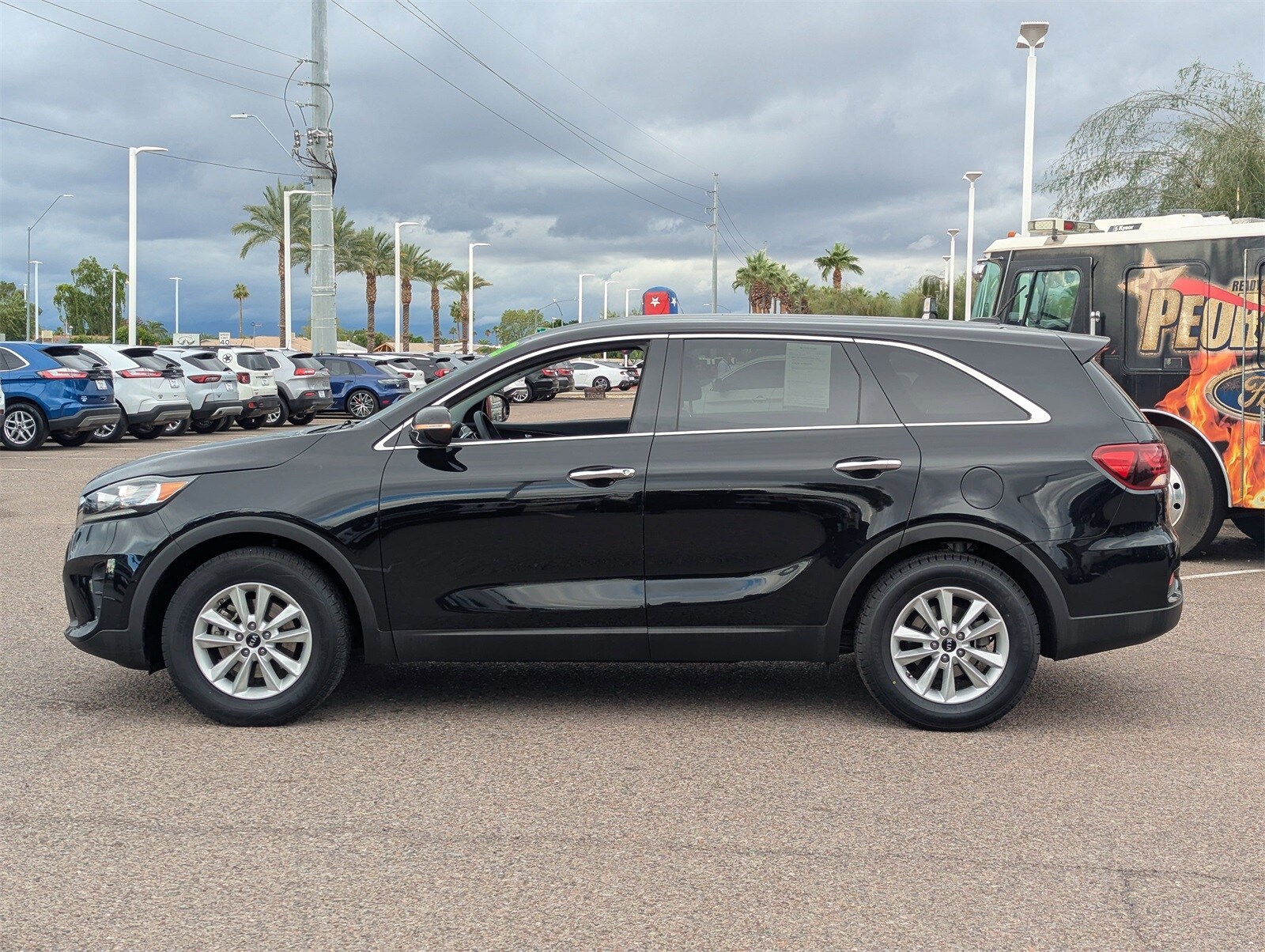 2019 Kia Sorento LX S photo 2