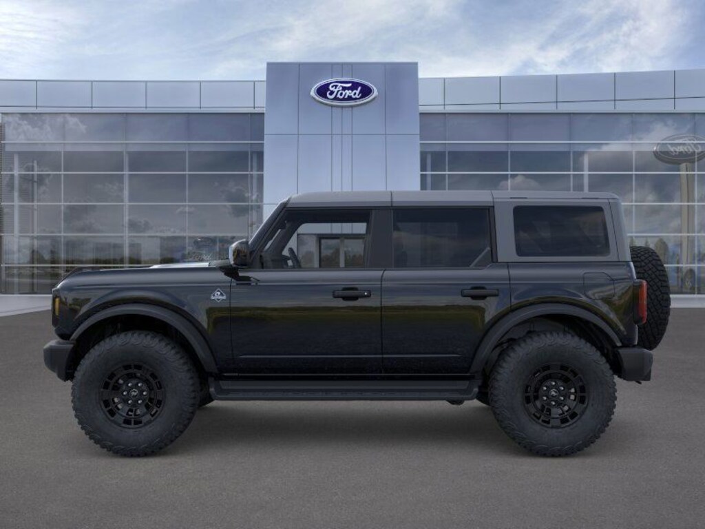 New 2026 Ford Bronco Outer Banks SUV