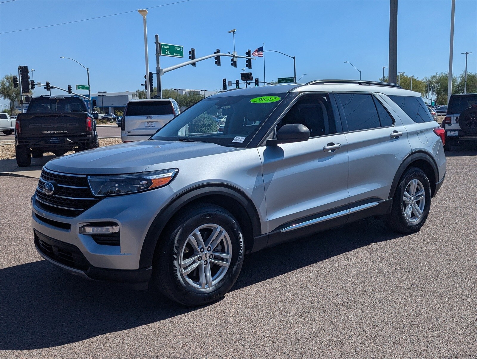 2022 Ford Explorer XLT photo 2