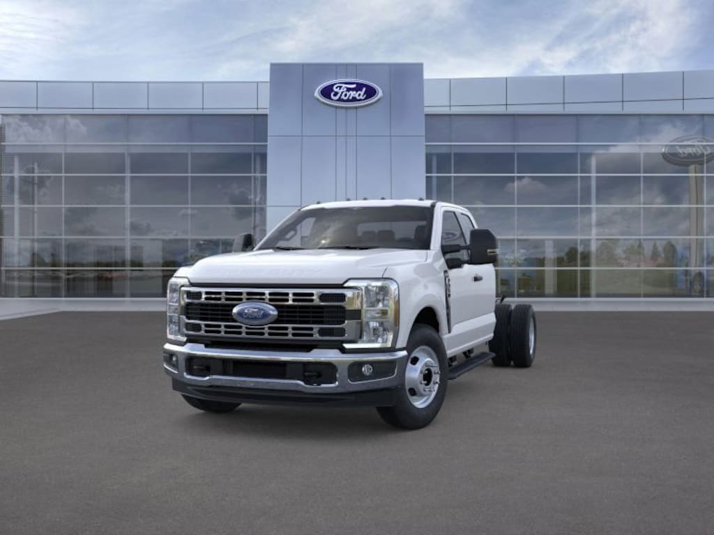 New 2025 Ford F-350 Chassis Truck Super Cab