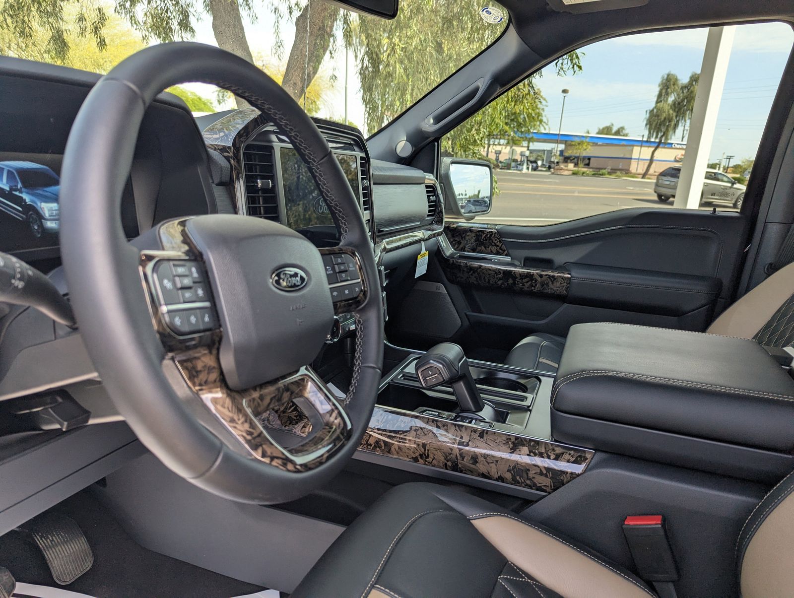 2025 Ford F-150 XLT - Photo 11