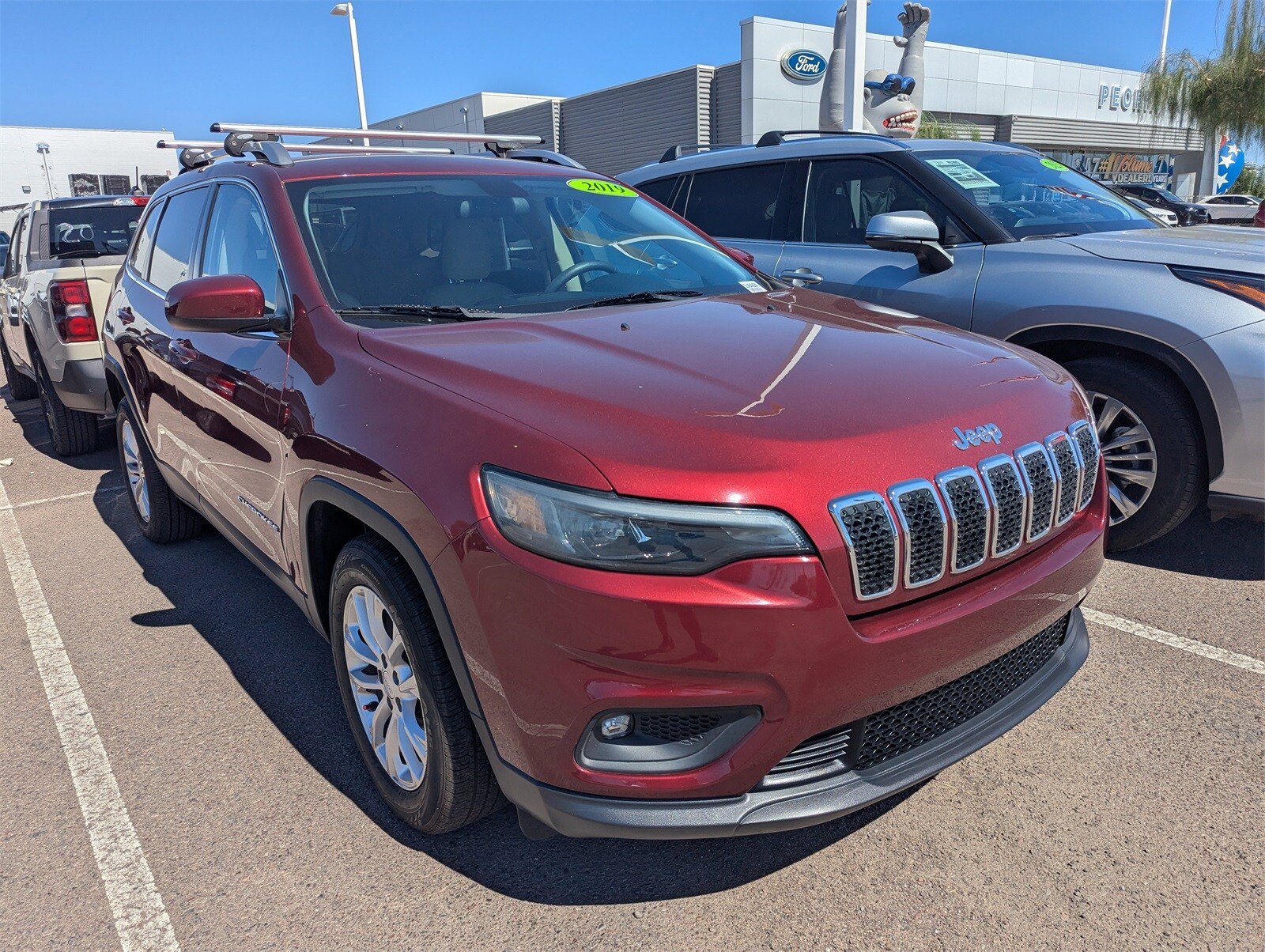 2019 Jeep Cherokee Latitude photo 2