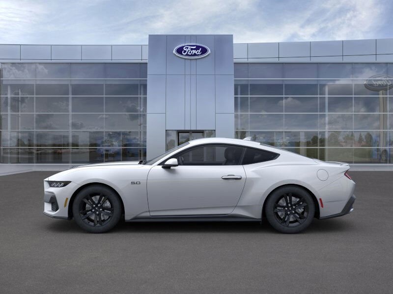 2025 Ford Mustang GT photo 3