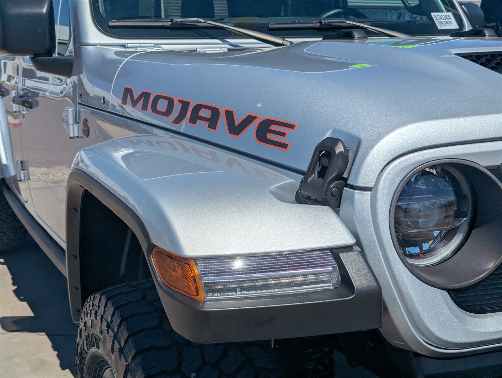 2024 Jeep Gladiator Mojave photo 4