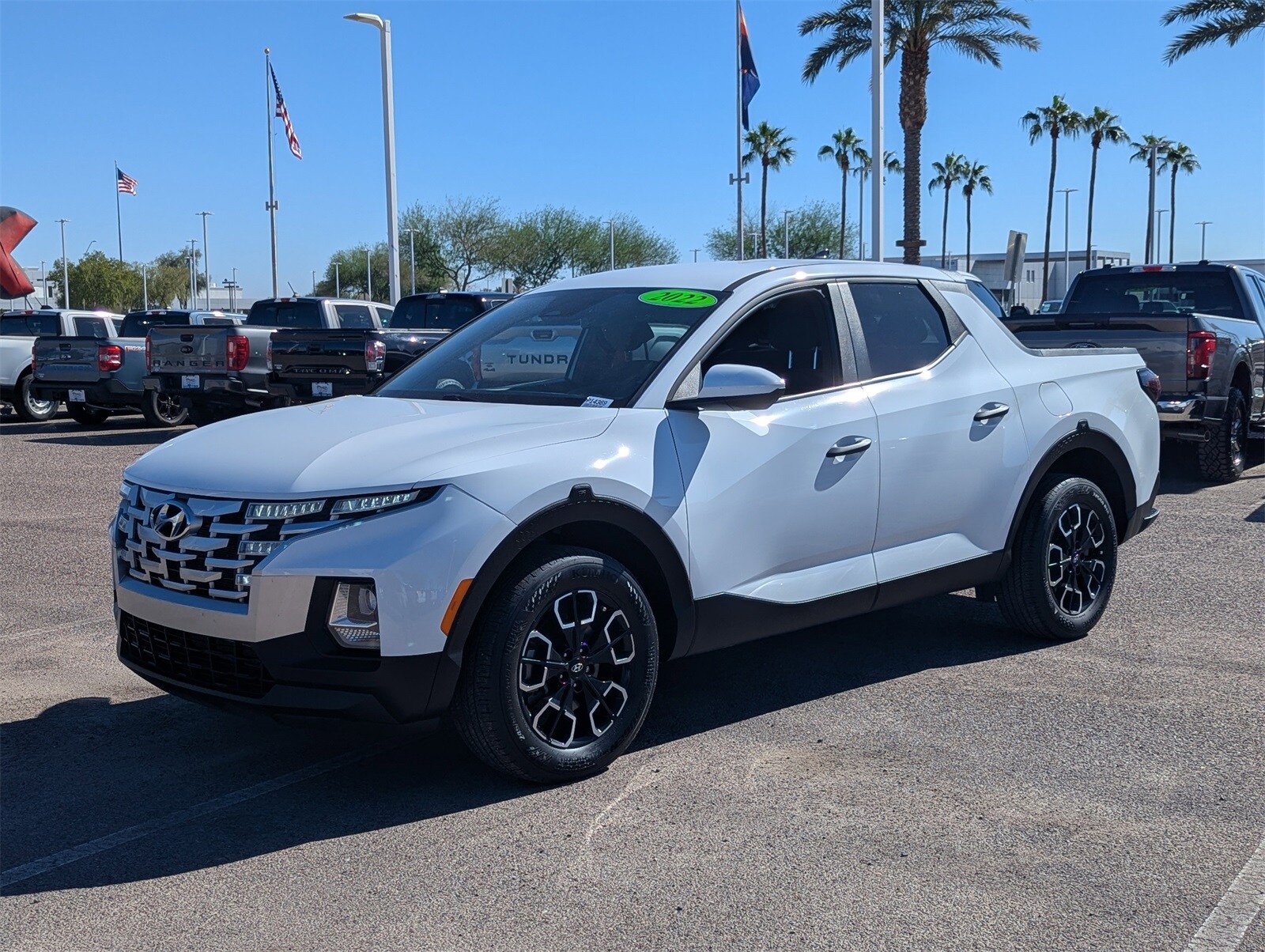 2022 Hyundai Santa Cruz SE photo 2