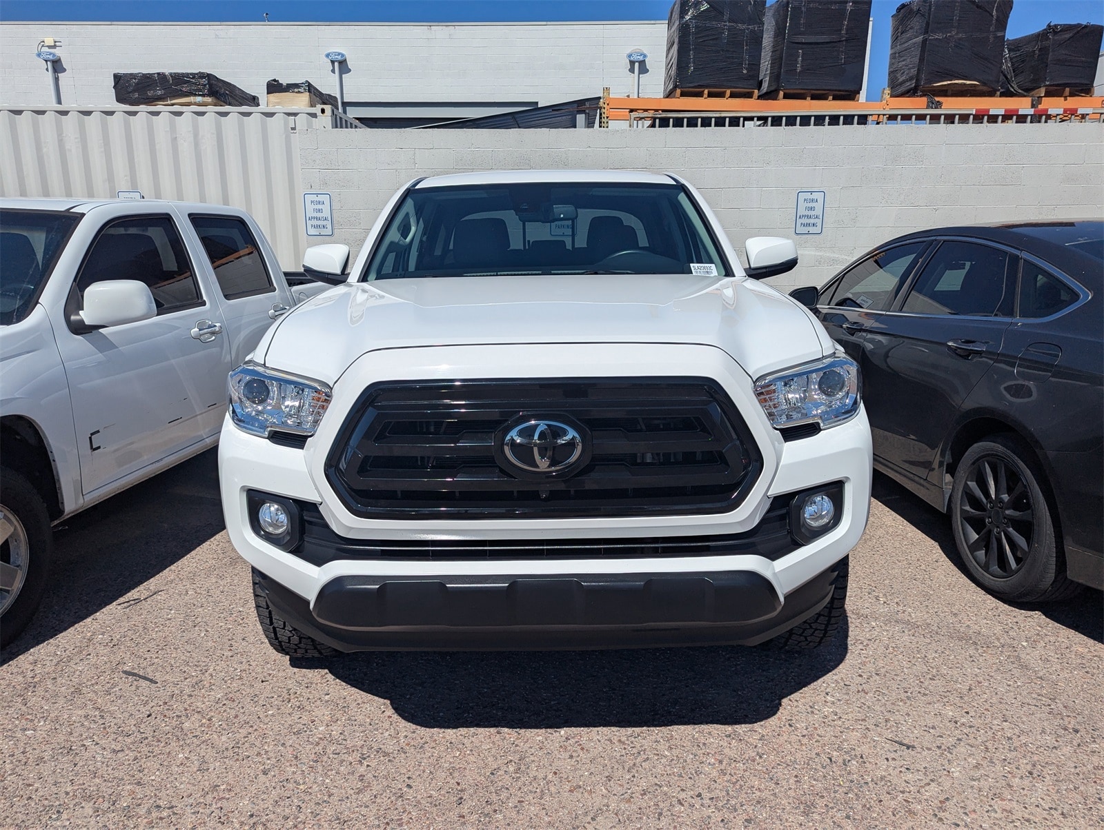 2022 Toyota Tacoma SR5 photo 2