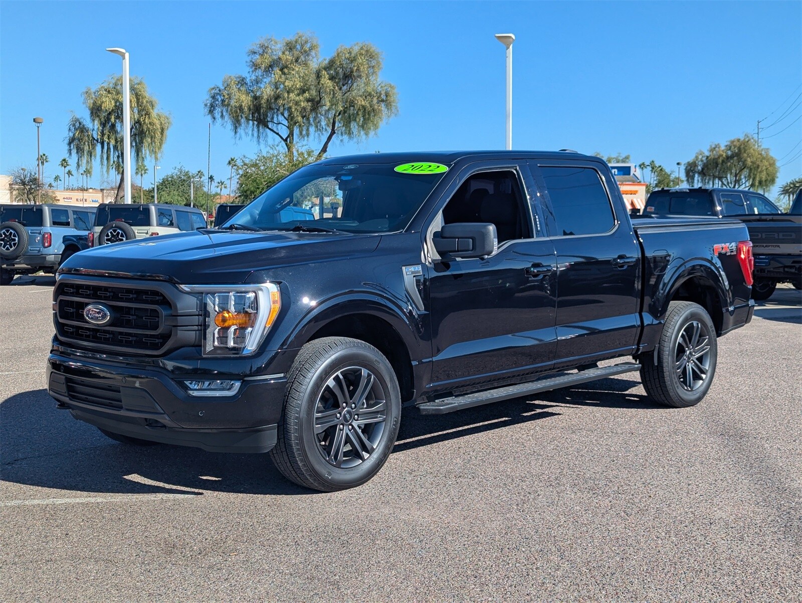 2022 Ford F-150 XLT photo 2