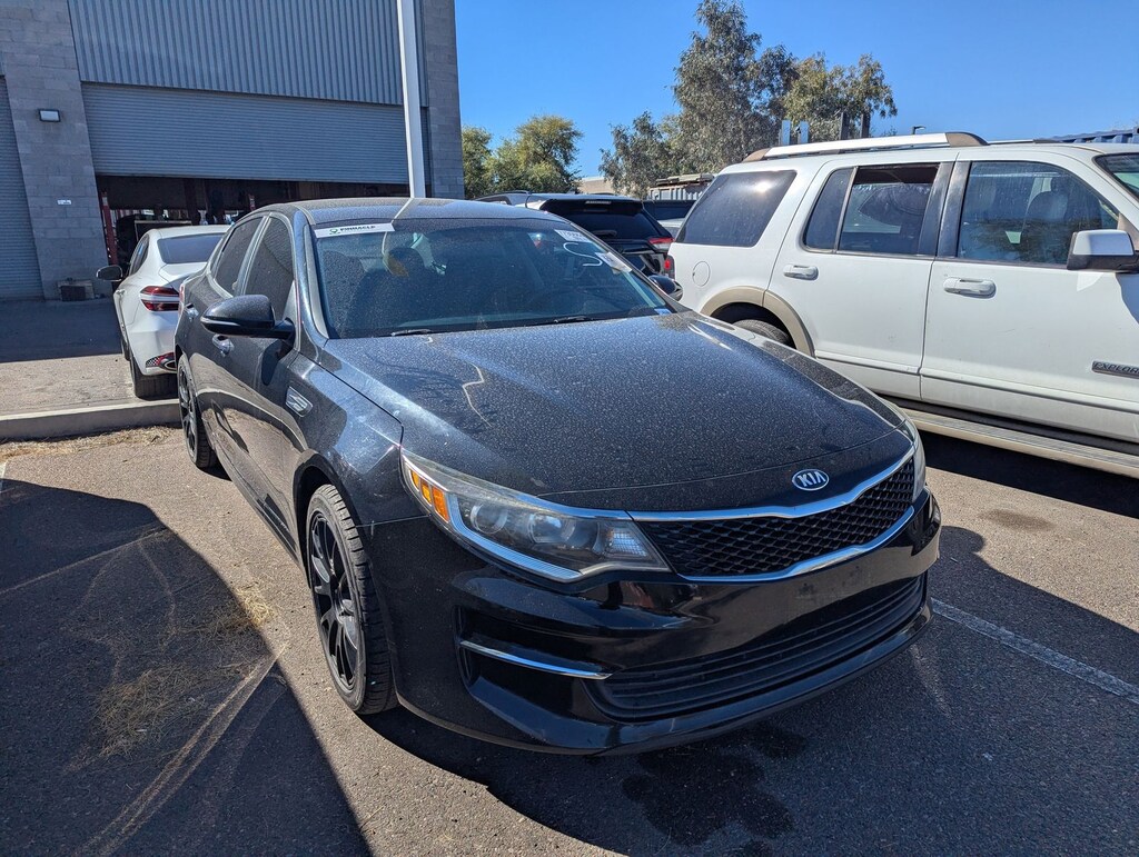 Used 2018 Kia Optima LX Sedan