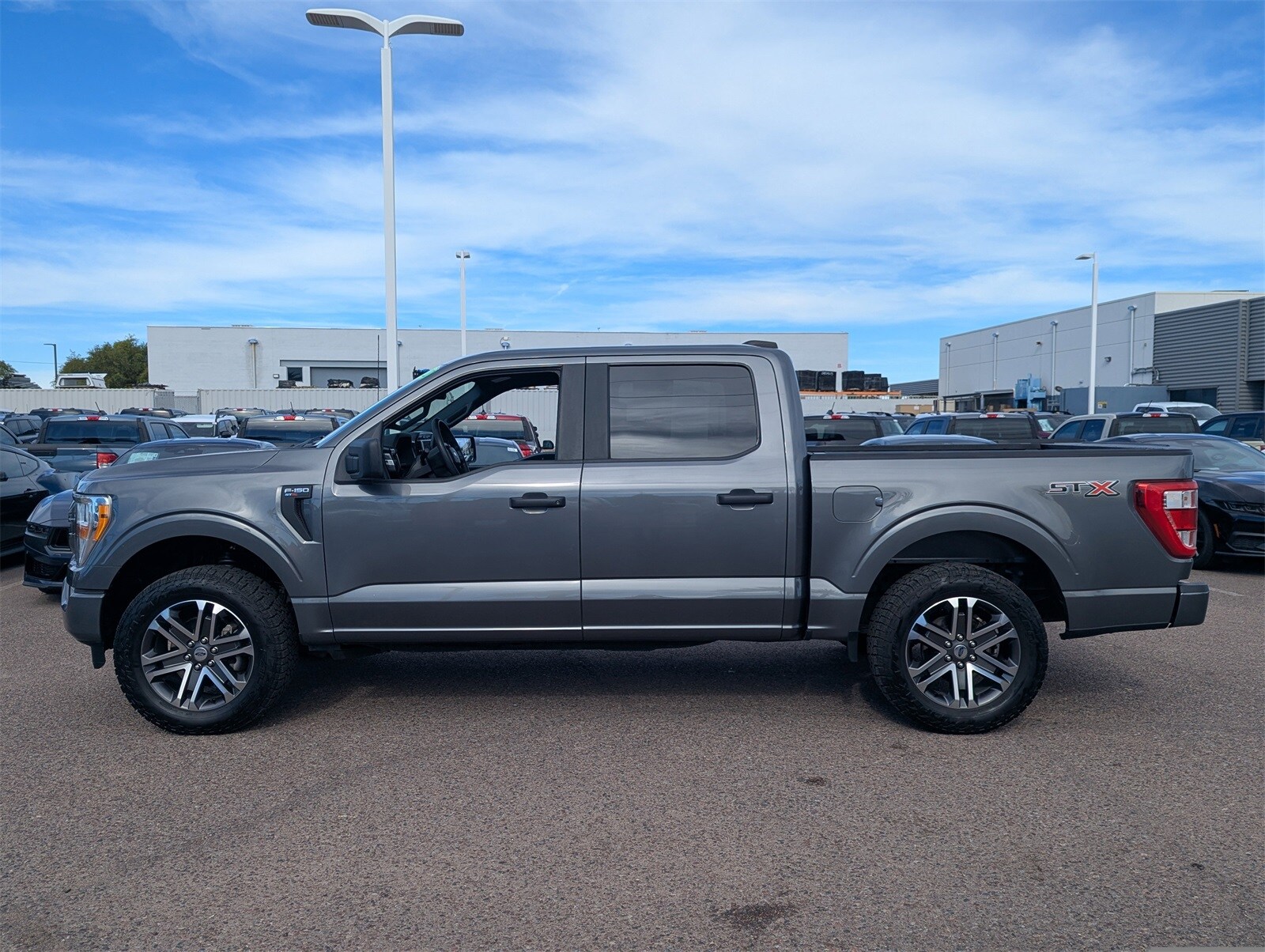 2022 Ford F-150 XL photo 3