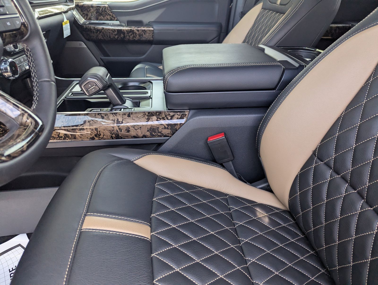 2025 Ford F-150 XLT - Photo 12