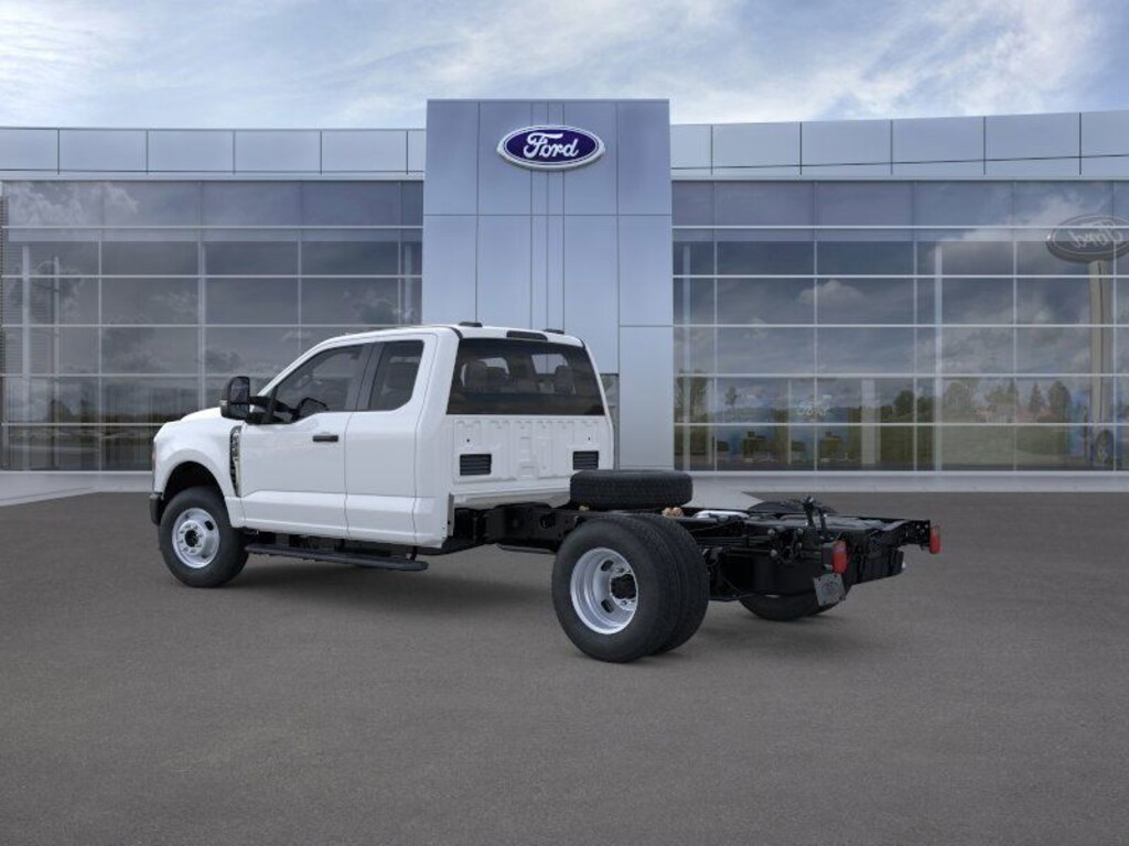New 2026 Ford F-350 Chassis Truck Super Cab
