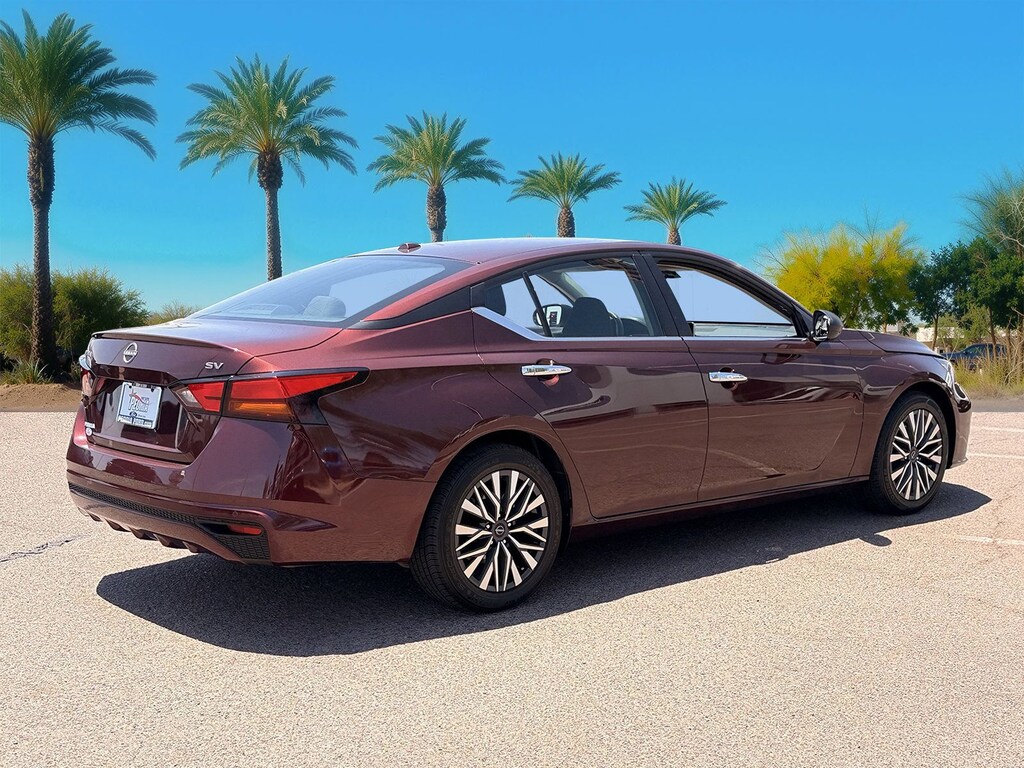 Used 2024 Nissan Altima 2.5 SV Sedan