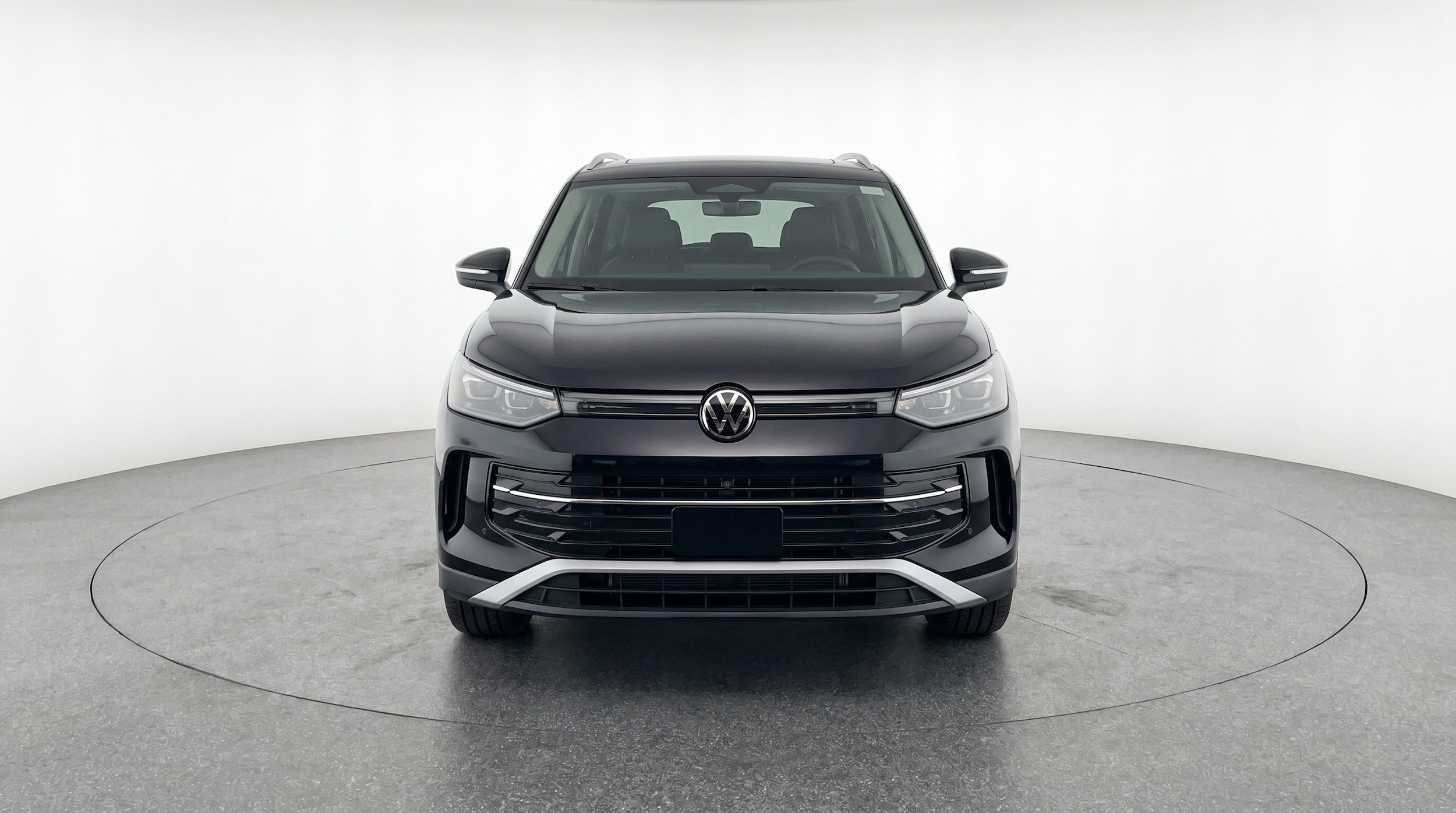 Thumbnail: 2026 Volkswagen Tiguan - 2