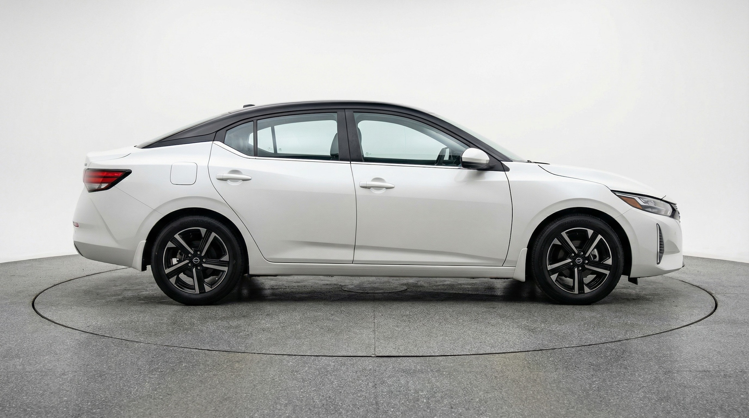 Thumbnail: 2025 Nissan Sentra - 8
