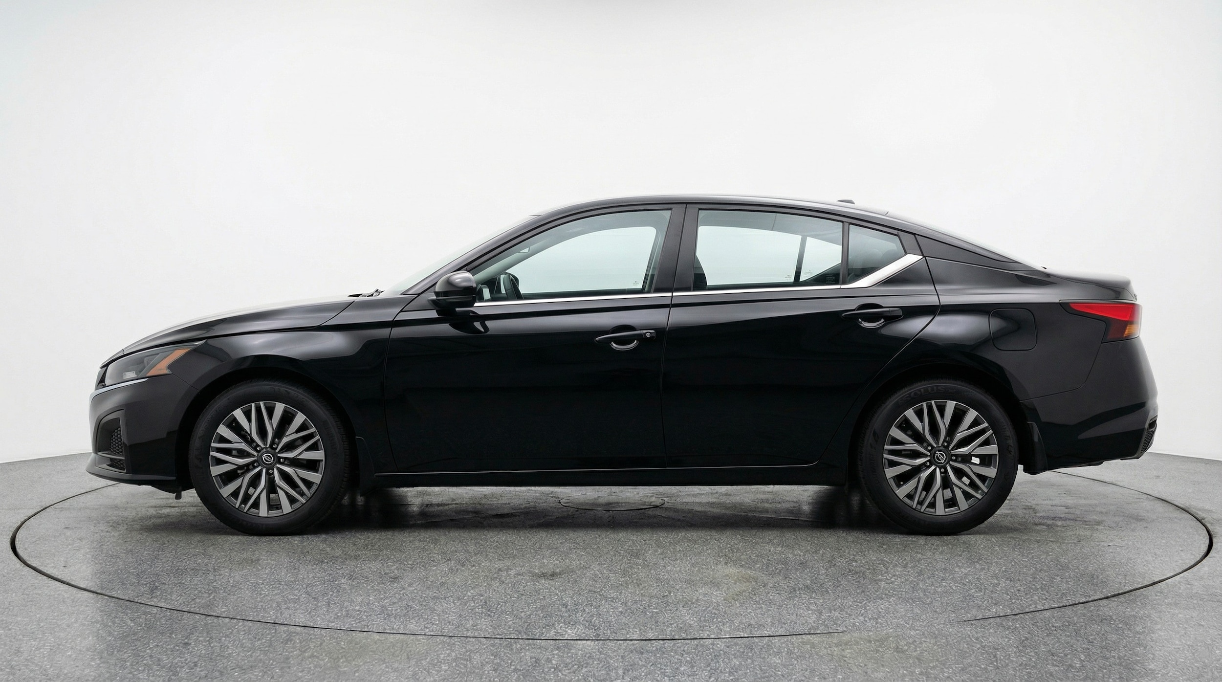 Thumbnail: 2025 Nissan Altima - 4