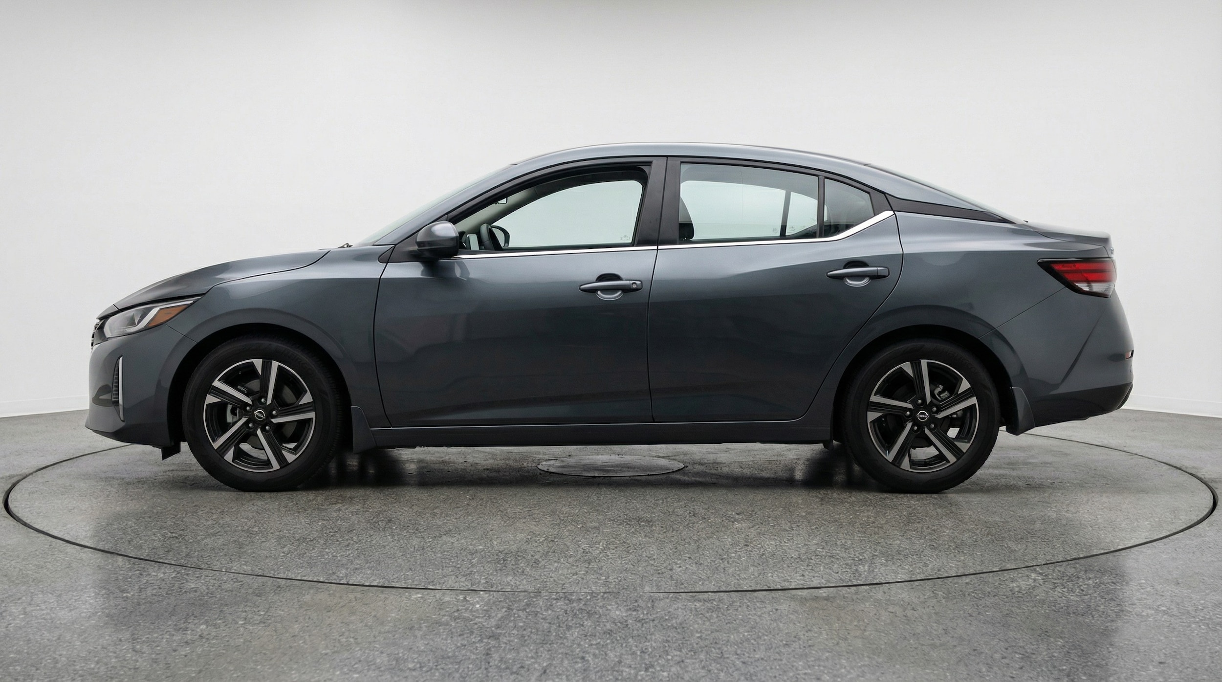 Thumbnail: 2025 Nissan Sentra - 4